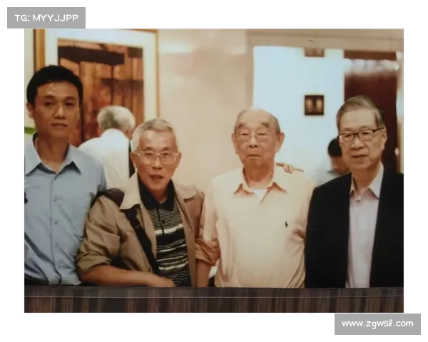 安东内利与启蒙恩师共赴伊莫拉站 再续师生情缘 安东内利与启蒙恩师共赴伊莫拉站 再续师生情缘